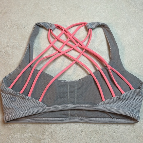 Lululemon Free to Be Bra Wild *Light Support Size 6 - Picture 4 of 7